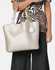 Reversible Tote Bag BAG08 M - 780710 Platin Silver | Platin Silver | Bag | Ilse Jacobsen