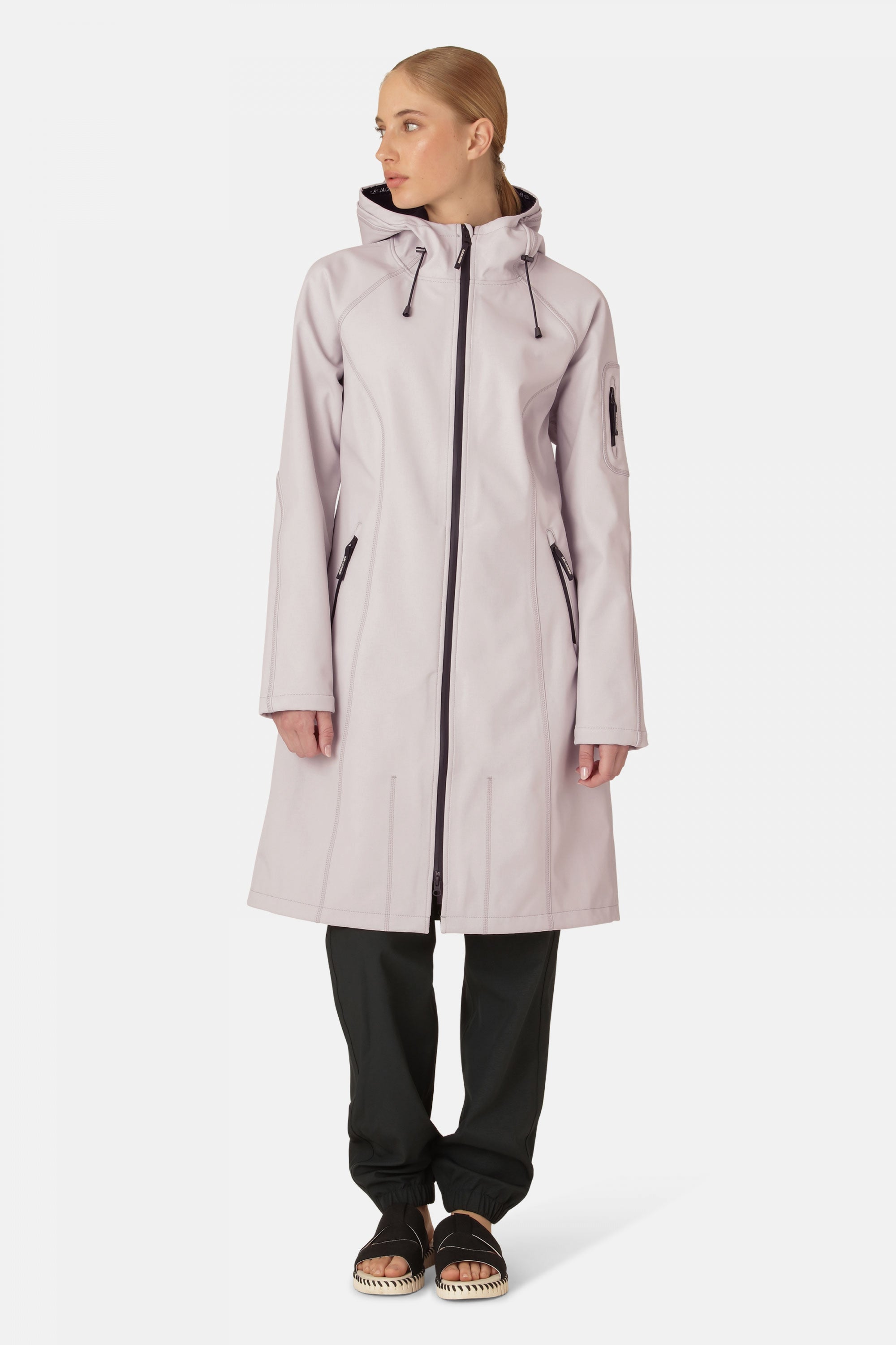 Raincoat | Concrete | Raincoat | Ilse Jacobsen