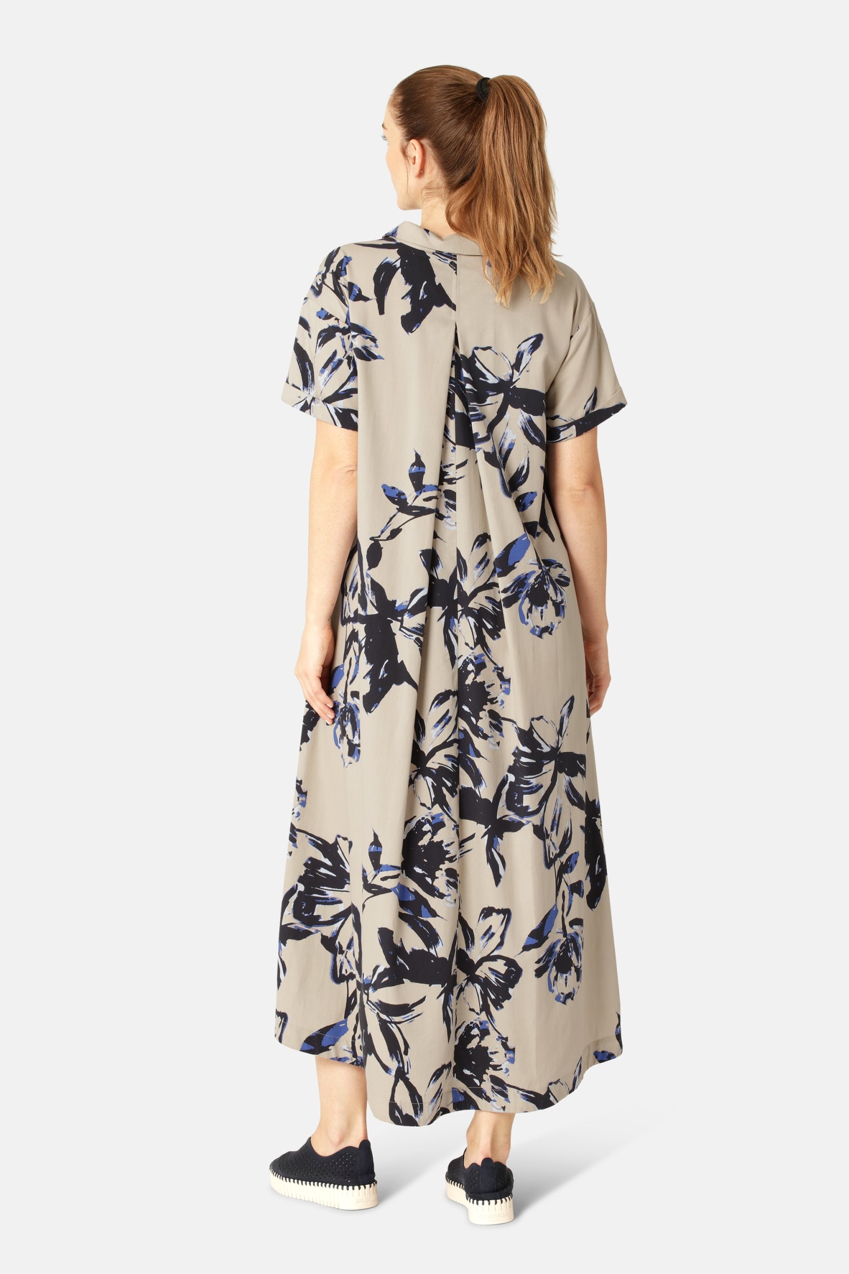 Lange A-lijn Jurk TENCELLA01P - 116 Sand Artsy Stroke Flower | Sand Artsy Stroke Flower | Dress | Ilse Jacobsen